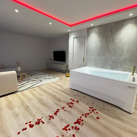 Daire Elegant Avec Jacuzzi