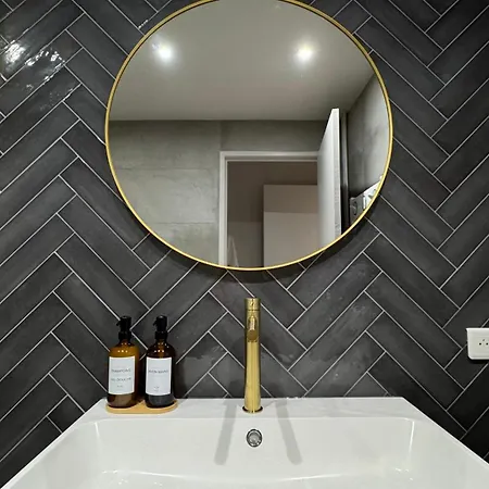 Апартаменты Elegant Avec Jacuzzi *